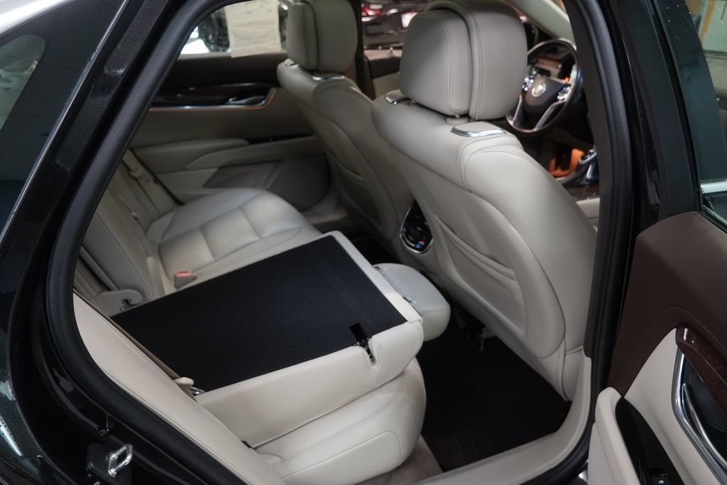 Used 2013 Cadillac XTS Premium AWD/4WD image 23