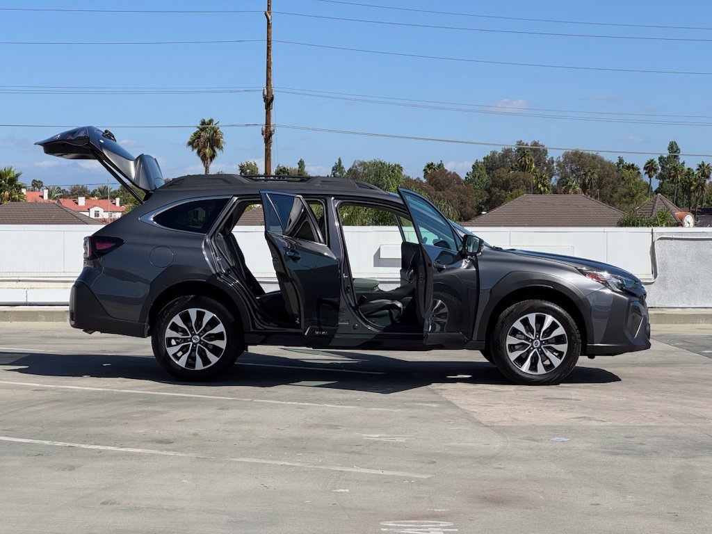 Used 2025 Subaru Outback Limited XT AWD/4WD image 29