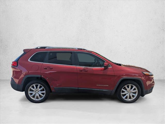Used 2015 Jeep Cherokee Limited w/ Luxury Group FWD image 4