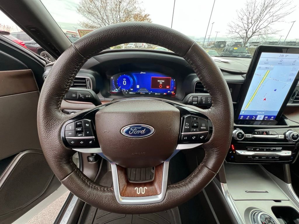 Used 2023 Ford Explorer King Ranch w/ Technology Package image 46