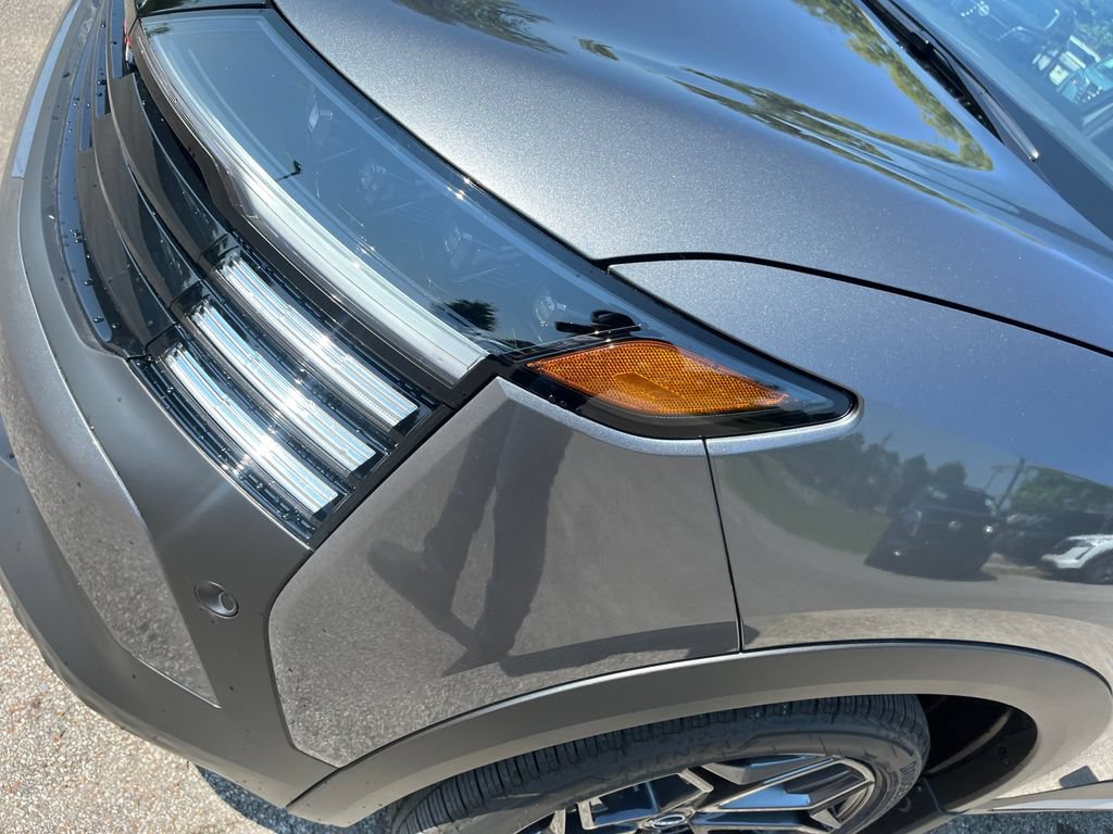New 2027 Nissan Kicks SR w/ Cold Weather Package FWD image 34
