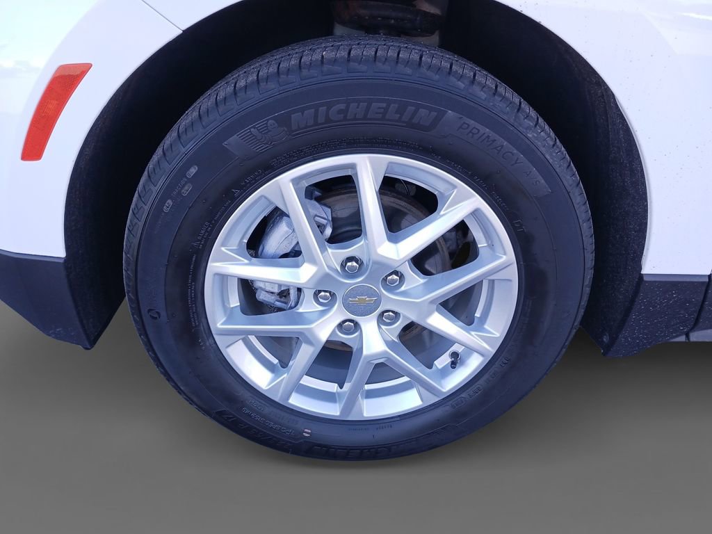 Used 2024 Chevrolet Equinox LT w/ LPO, Floor Liner Package image 15