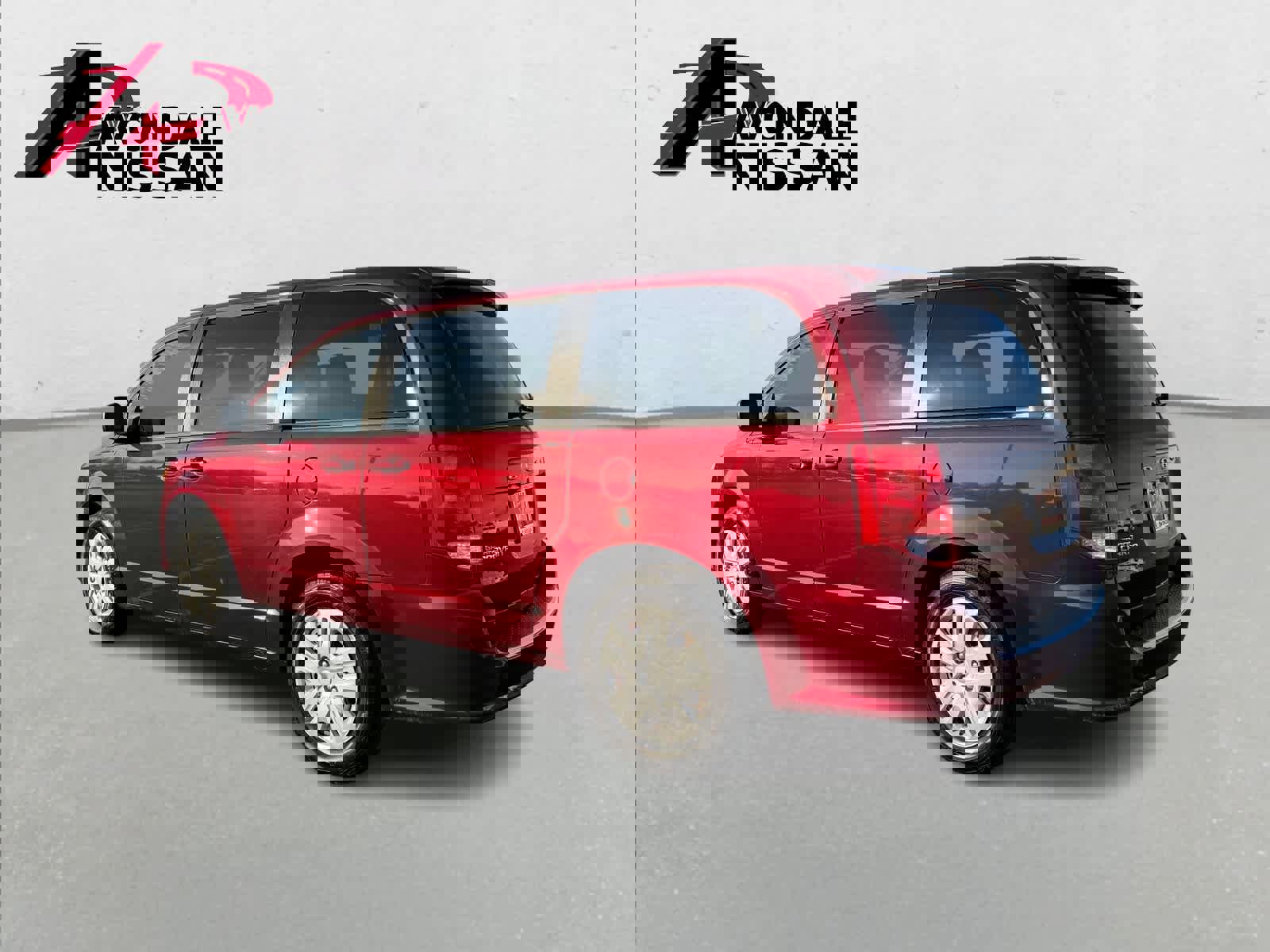 Used 2018 Dodge Grand Caravan SE w/ UConnect Hands-Free Group image 4