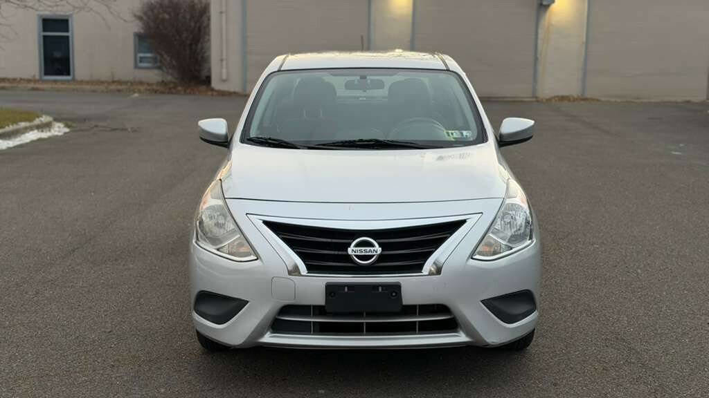 Used 2018 Nissan Versa SV image 10