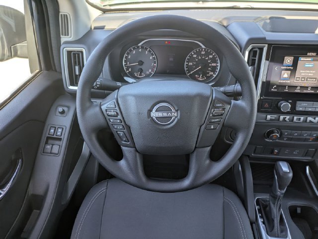 Used 2025 Nissan Frontier SV RWD image 30