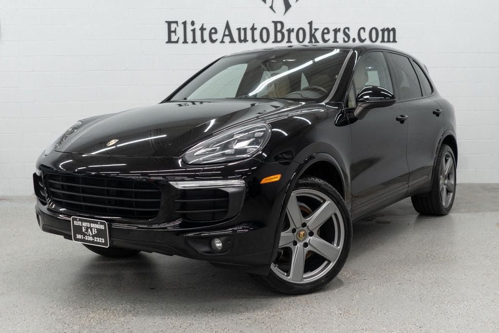 Used 2017 Porsche Cayenne Platinum Edition AWD/4WD image 40