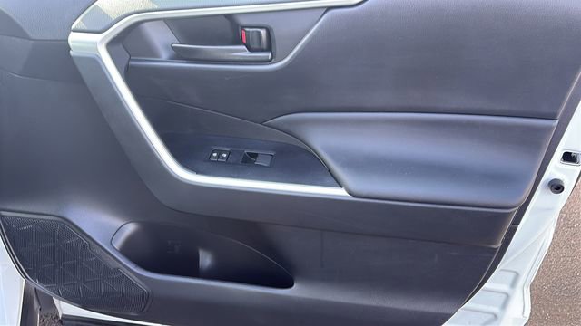 Used 2023 Toyota RAV4 LE image 29