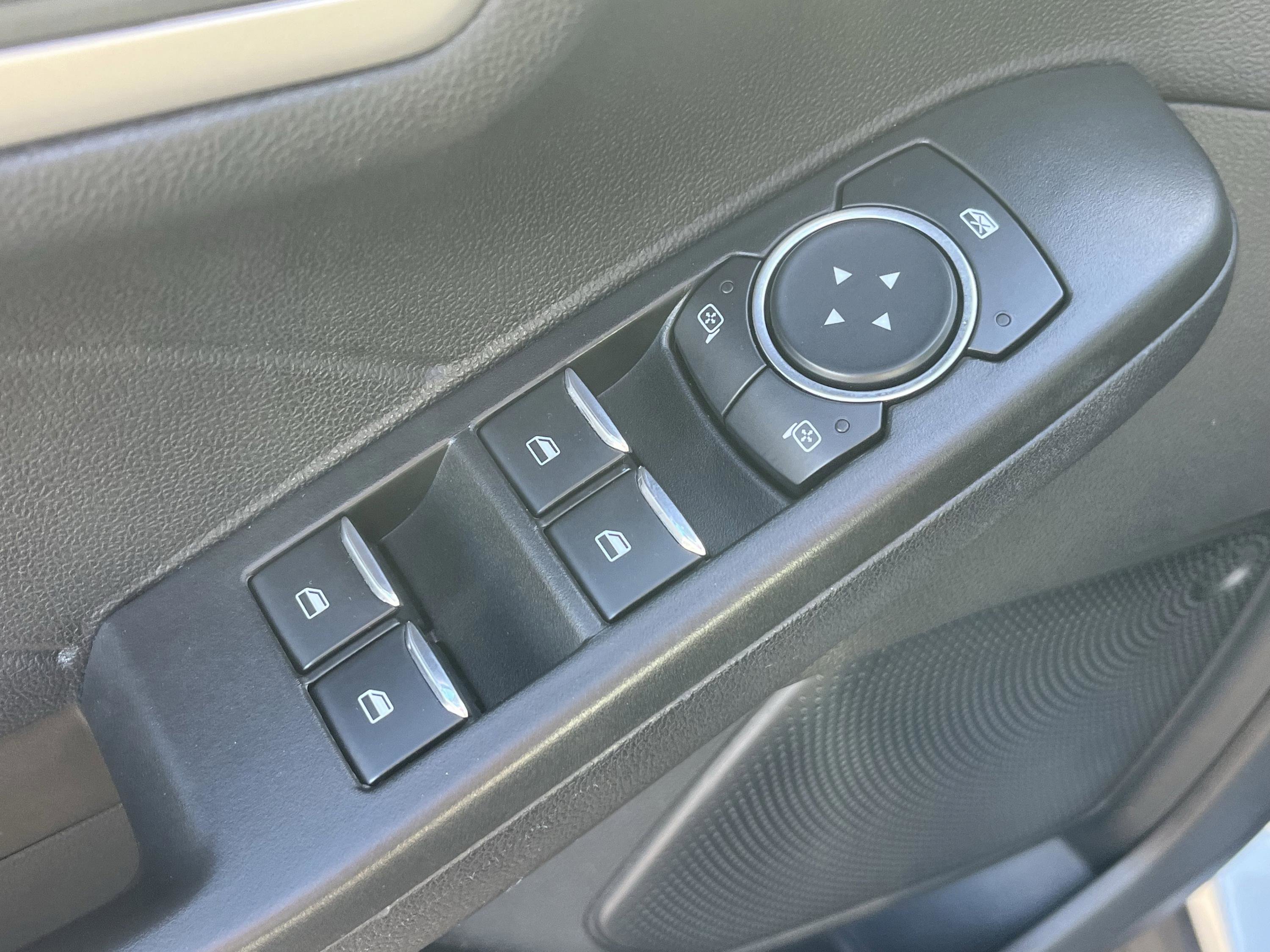 Certified 2021 Ford Escape SE image 13