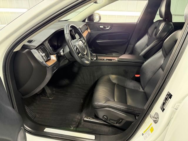 Used 2023 Volvo XC60 B5 Plus w/ Climate Package image 12