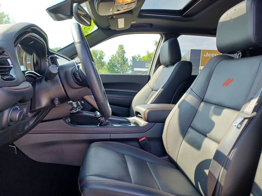 Used 2025 Dodge Durango GT AWD/4WD image 8