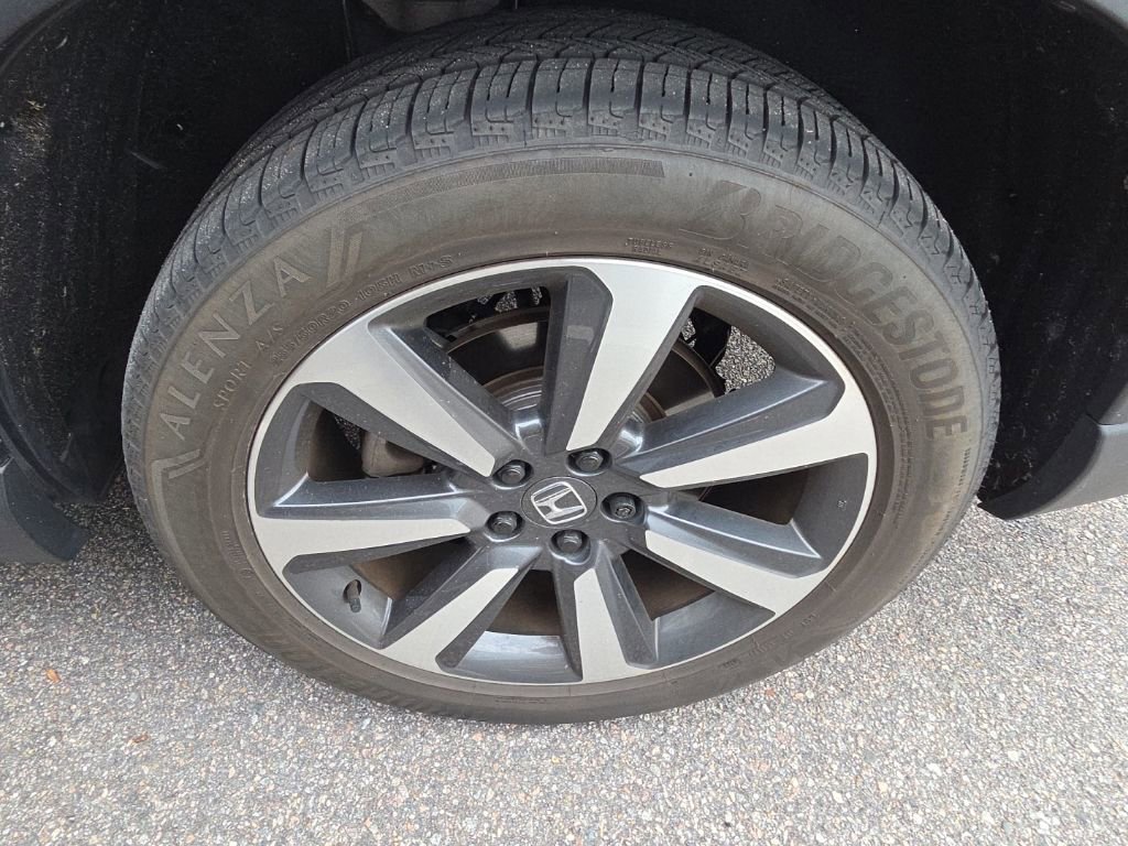 Used 2024 Honda Pilot Touring image 5