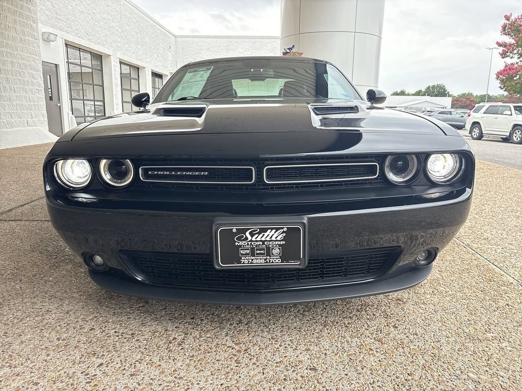 Used 2023 Dodge Challenger SXT w/ Plus Package RWD image 30