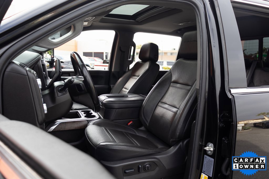 Used 2022 GMC Sierra 2500 Denali w/ Denali Black Diamond Edition image 16