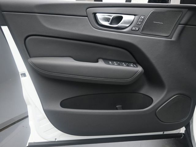 Used 2026 Volvo XC60 B5 Ultra w/ Protection Package Premier image 21