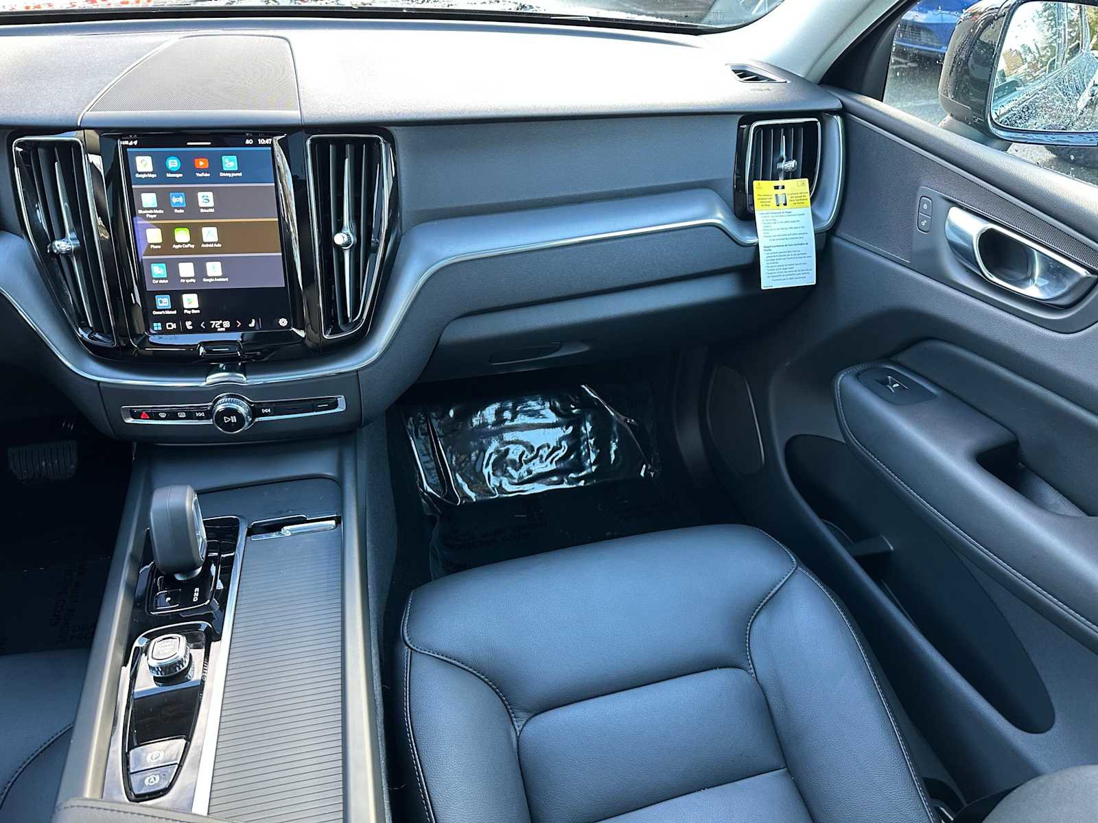 Used 2025 Volvo XC60 B5 Plus w/ Protection Package Premier image 18