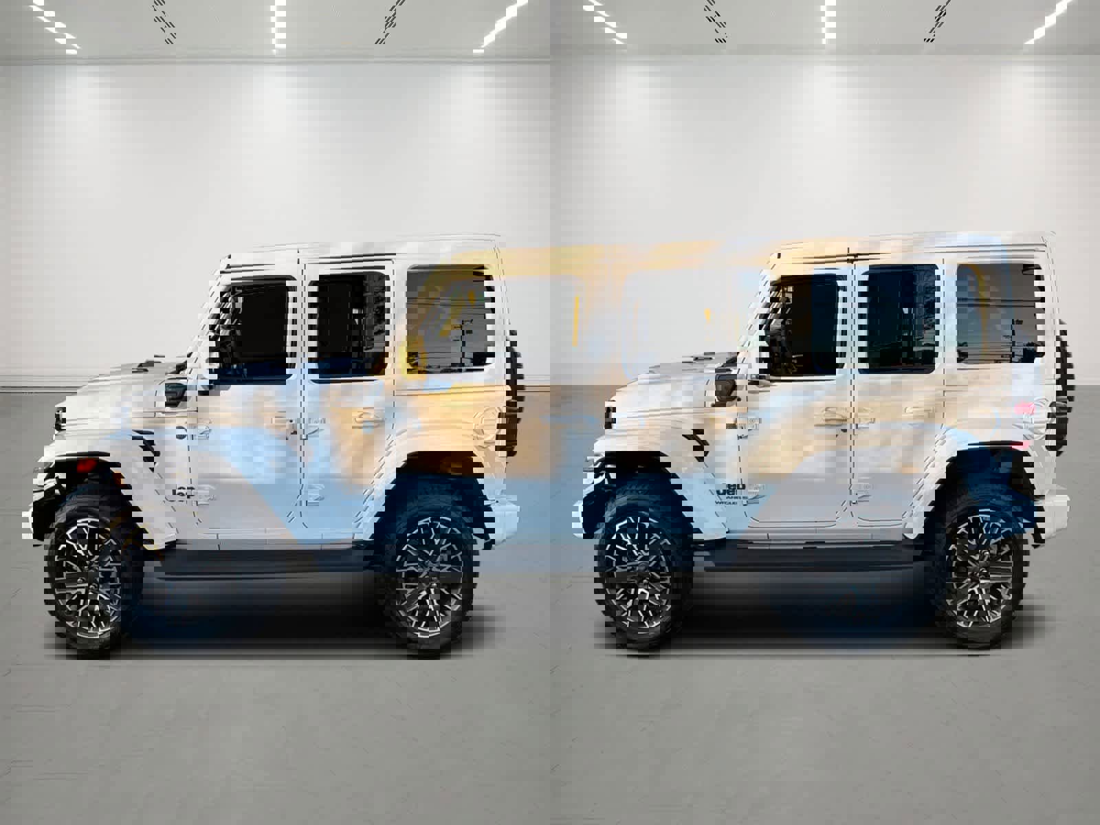 Used 2023 Jeep Wrangler Unlimited Sahara image 3