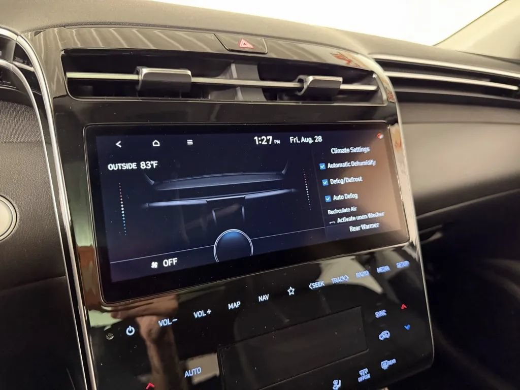 Used 2022 Hyundai Tucson Limited AWD/4WD image 24