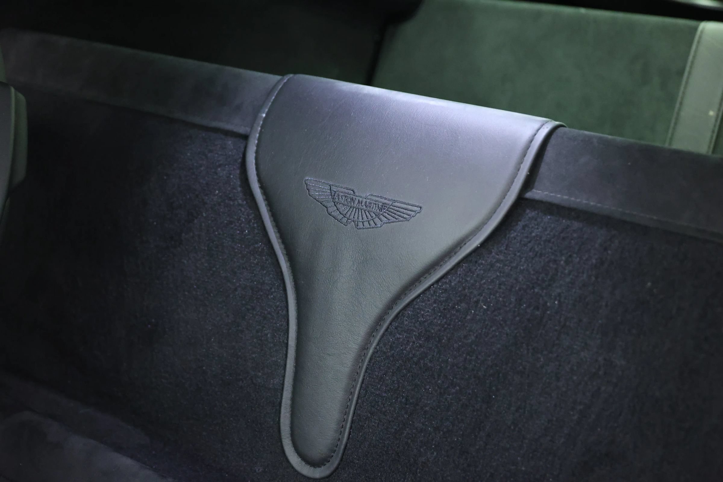 Used 2020 Aston Martin V8 Vantage Coupe RWD image 51