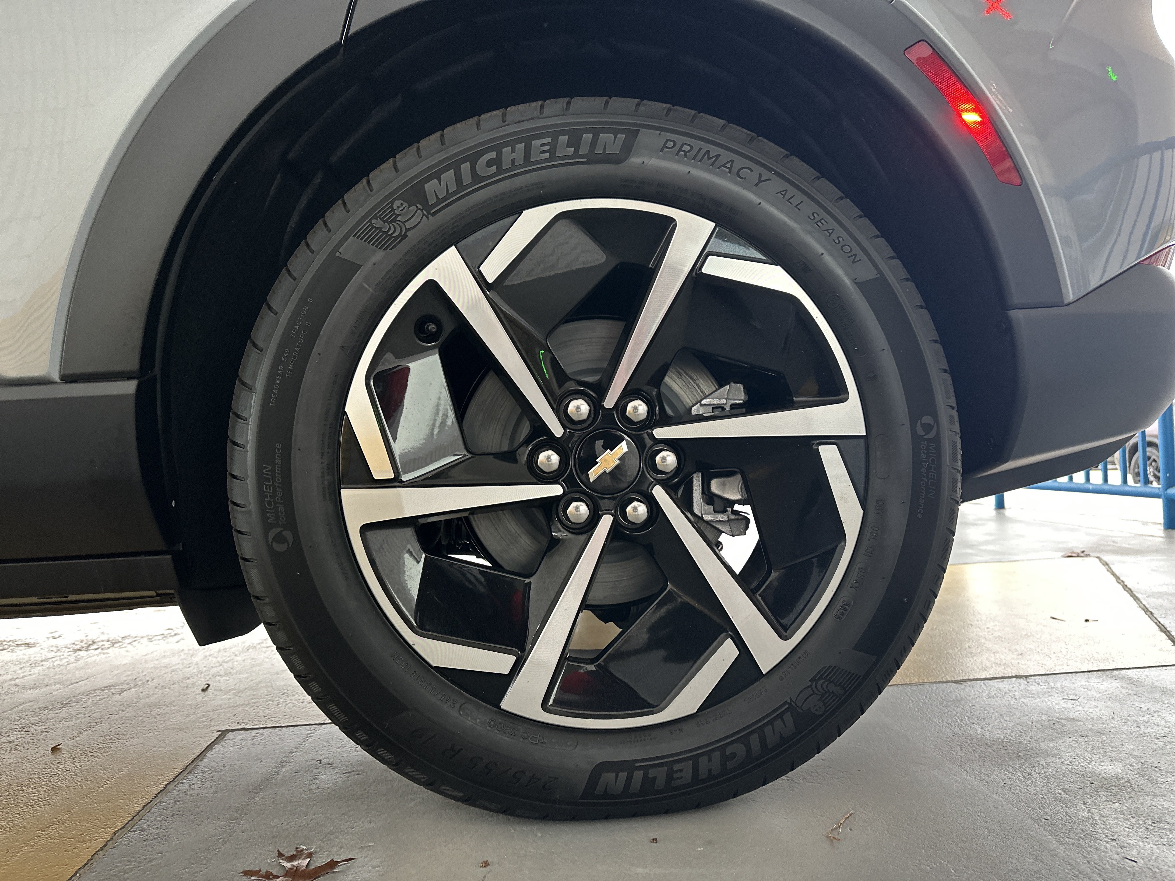 New 2026 Chevrolet Equinox EV LT AWD/4WD image 21