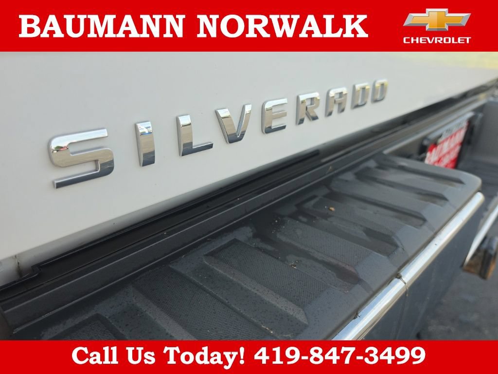 Used 2018 Chevrolet Silverado 1500 LT w/ All Star Edition AWD/4WD image 24