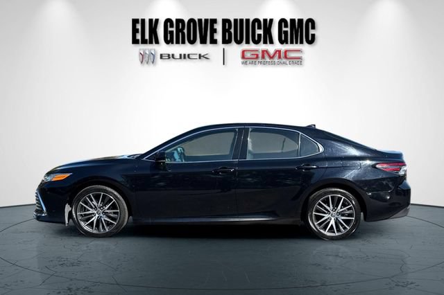 Used 2024 Toyota Camry XLE FWD image 7
