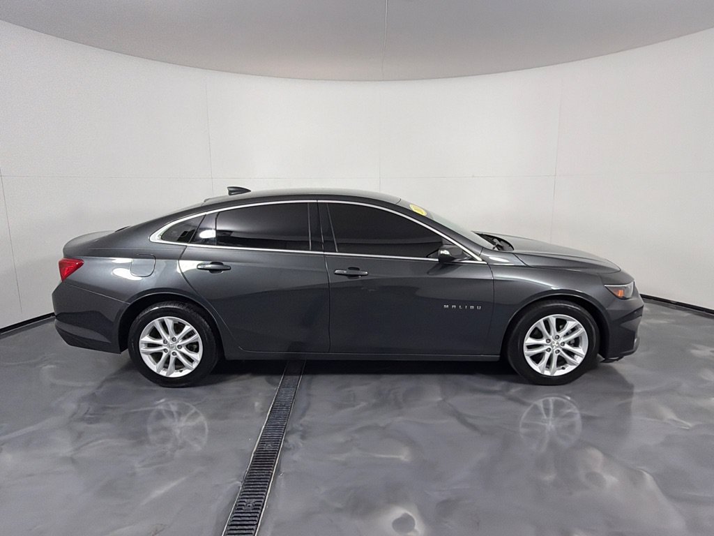 Used 2018 Chevrolet Malibu LT FWD image 4