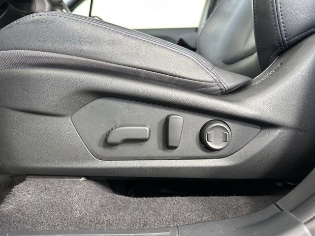 Used 2025 Subaru Forester Limited image 22