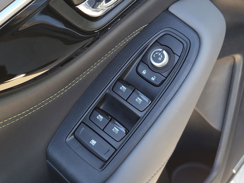 Certified 2025 Subaru Outback Onyx Edition image 18