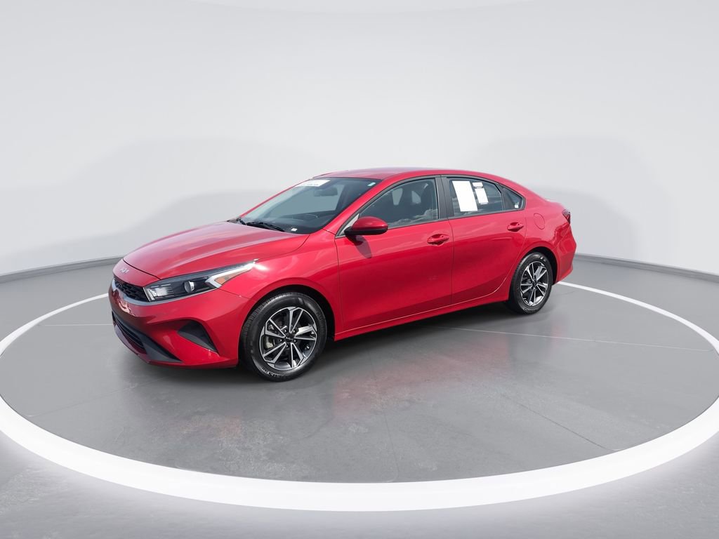 Used 2022 Kia Forte LXS image 4