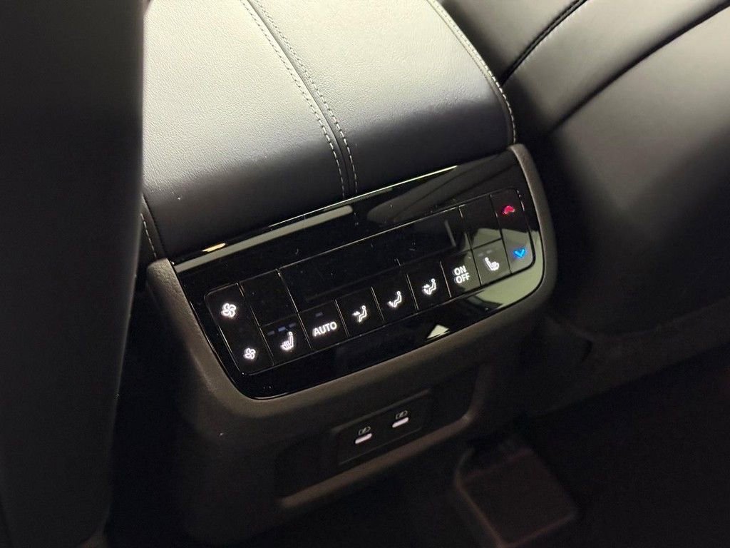 New 2026 INFINITI QX60 Sport w/ Dark Cargo Package image 18