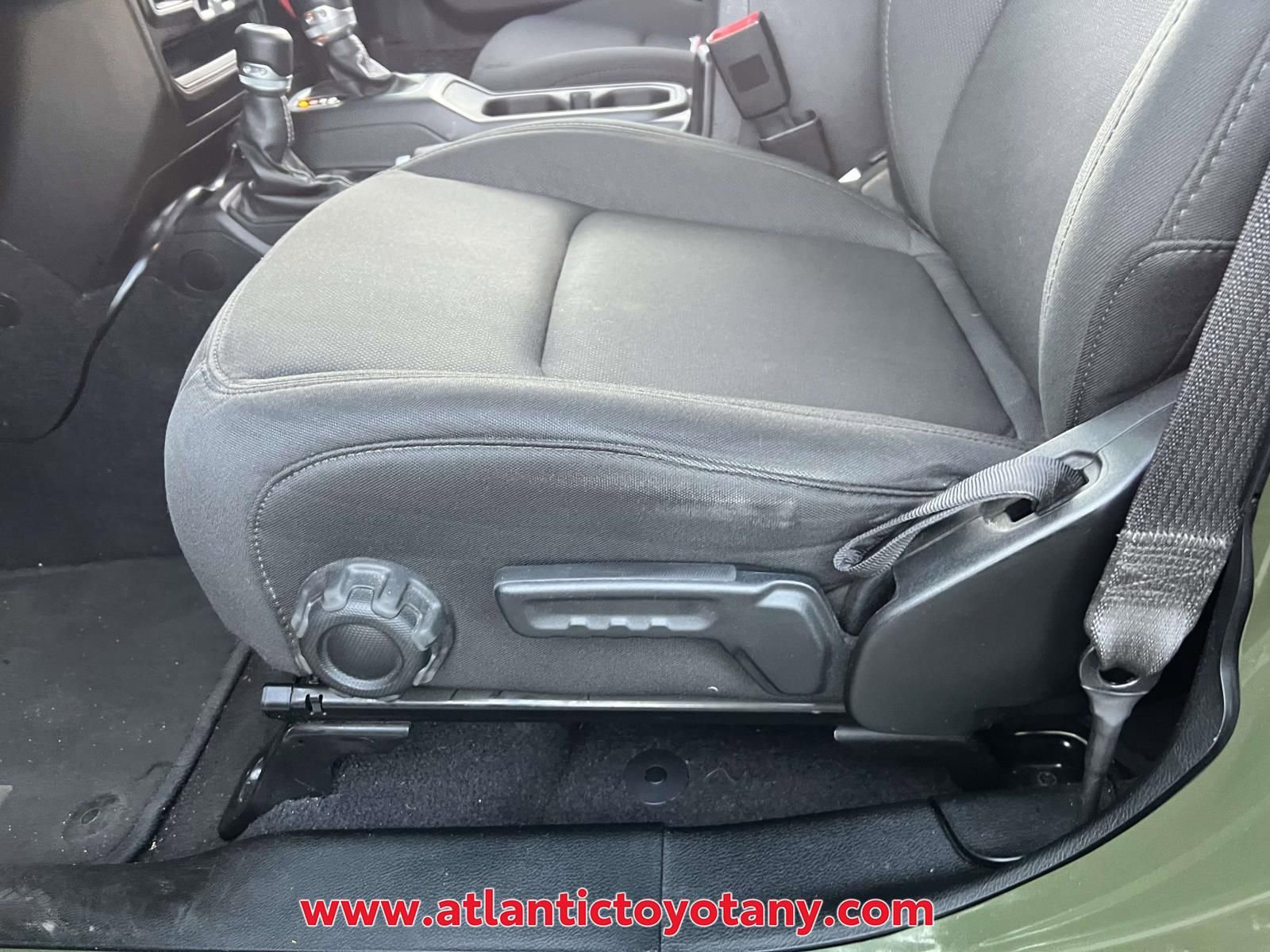 Used 2021 Jeep Wrangler Unlimited Sahara w/ Safety Group image 16