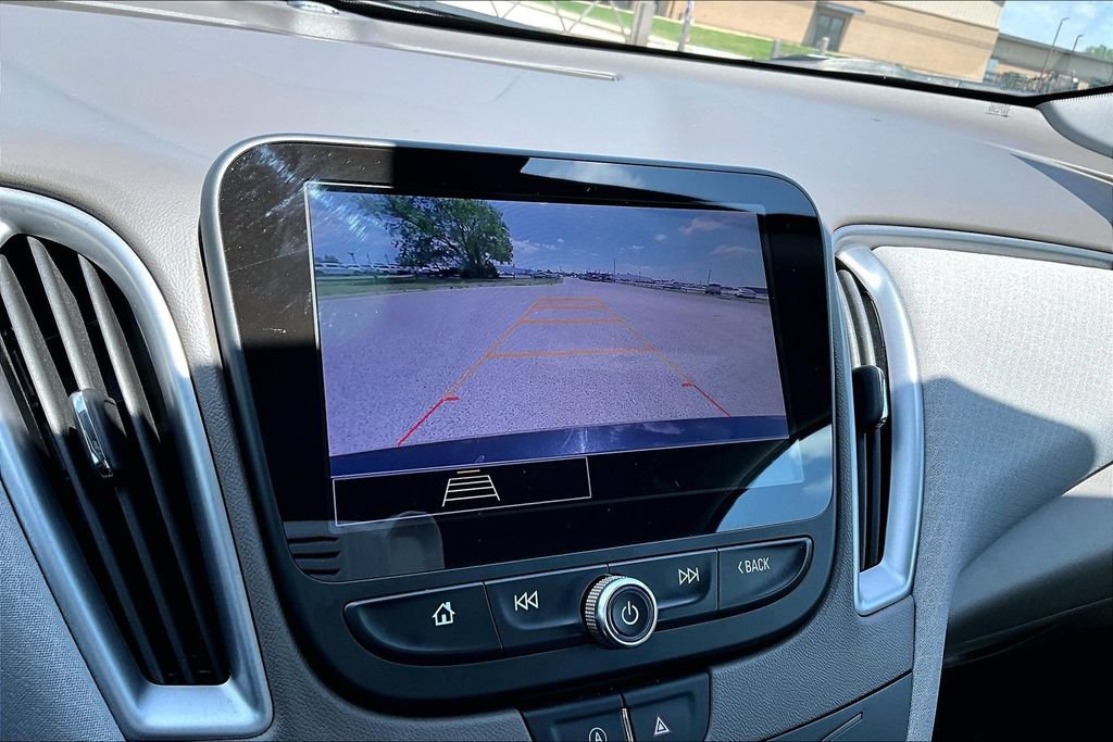 Used 2025 Chevrolet Malibu LT FWD image 19