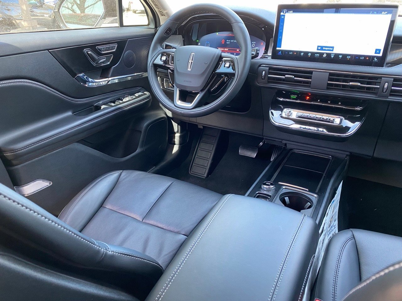 New 2026 Lincoln Corsair Reserve w/ Jet Appearance Package FWD image 15