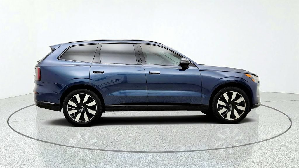 Used 2025 Volvo EX90 Plus AWD/4WD image 4