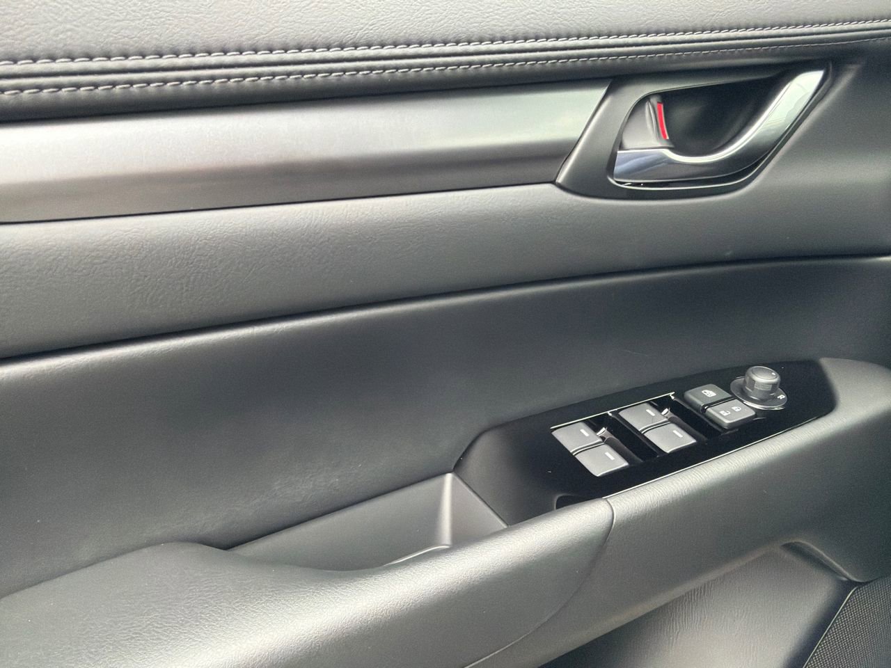 New 2025 MAZDA CX-5 AWD 2.5 S w/ Select Package image 28