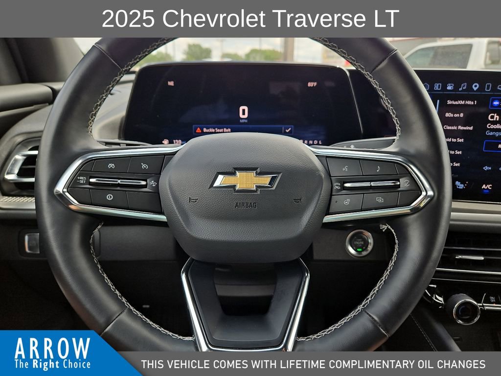 Used 2025 Chevrolet Traverse LT image 27