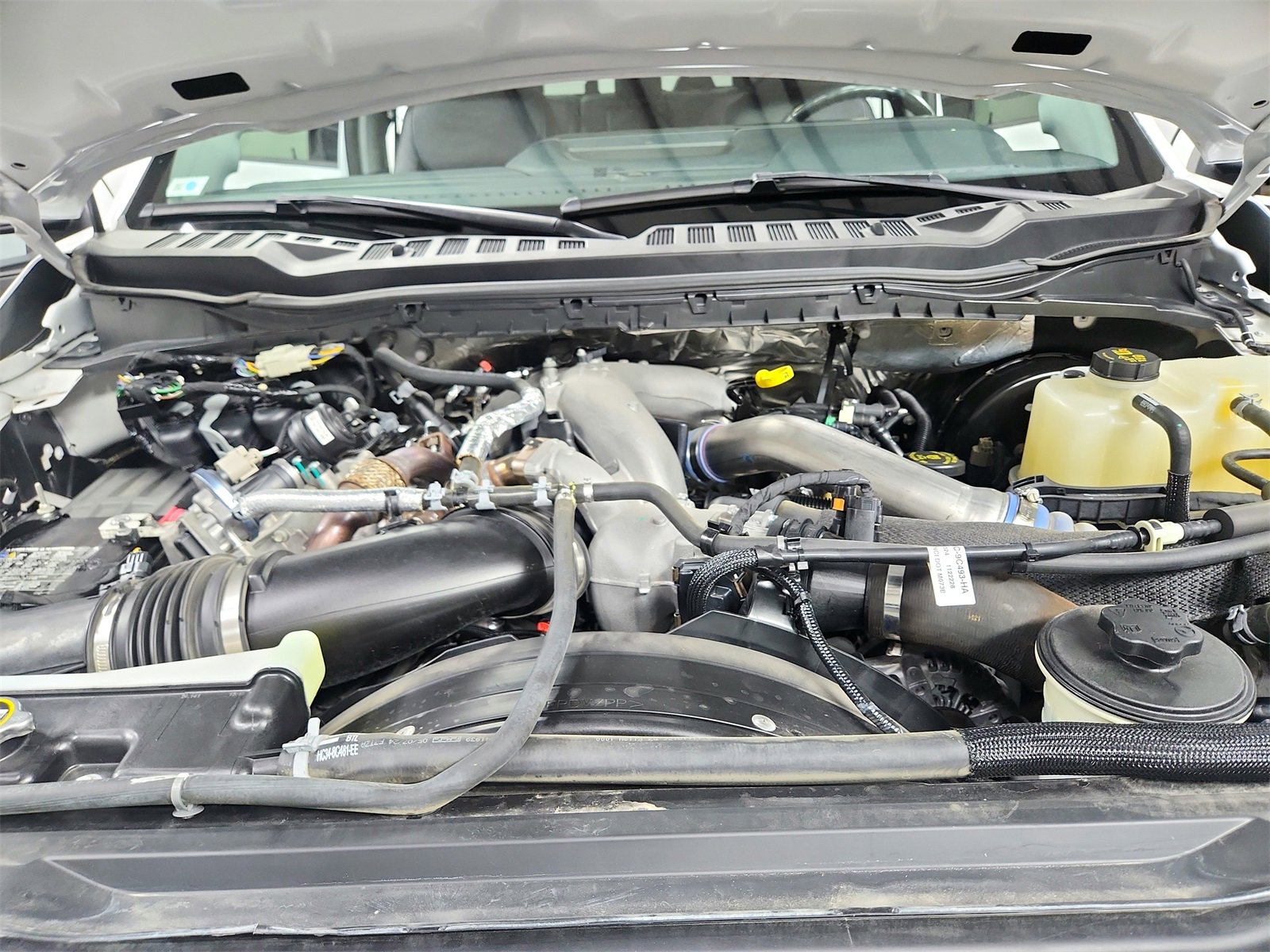 Used 2024 Ford F250 Lariat w/ Sport Appearance Package image 17