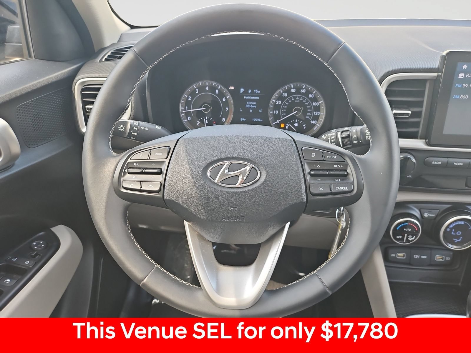 Used 2022 Hyundai Venue SEL FWD image 44