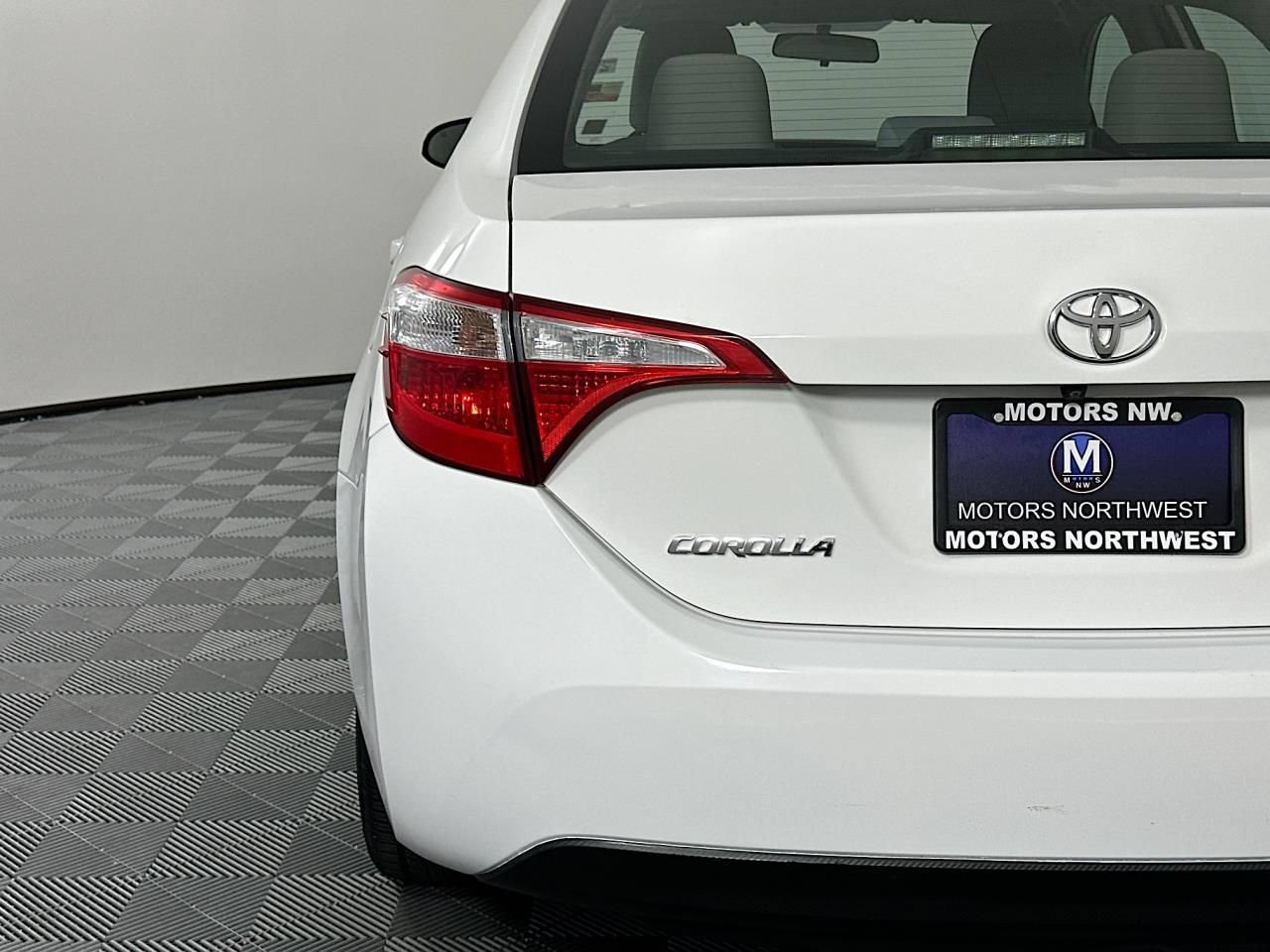 Used 2016 Toyota Corolla LE FWD image 10