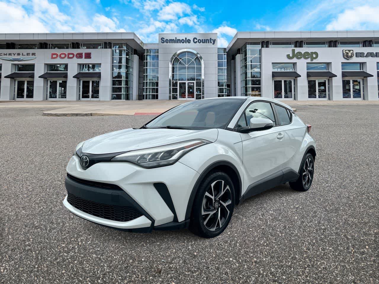 Used 2021 Toyota C-HR XLE FWD image 4