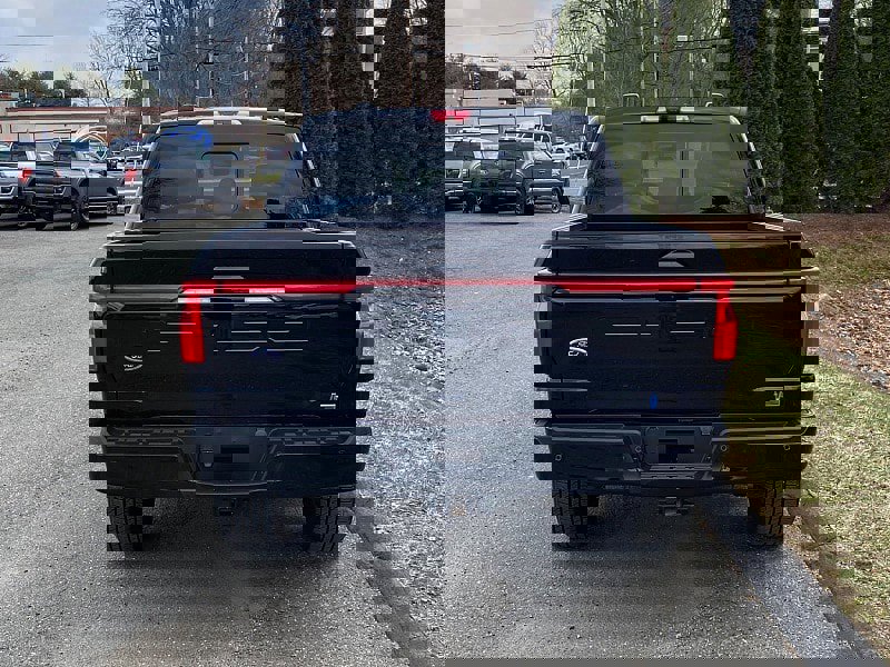 Used 2023 Ford F150 Lightning Lariat image 8