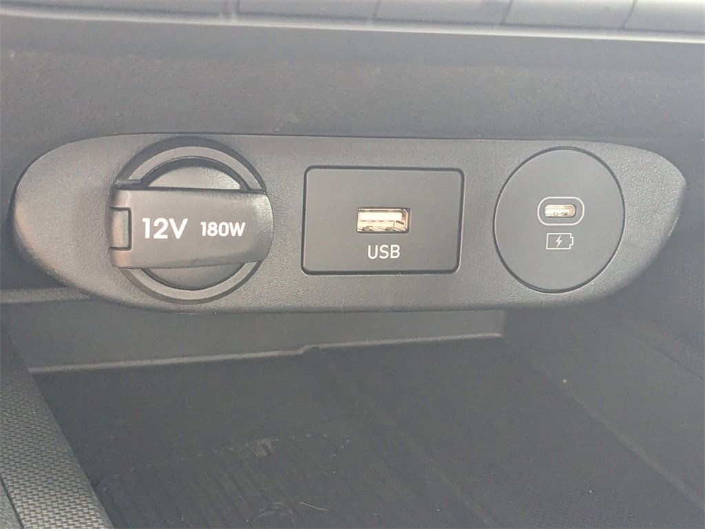 New 2025 Hyundai Elantra SEL image 28