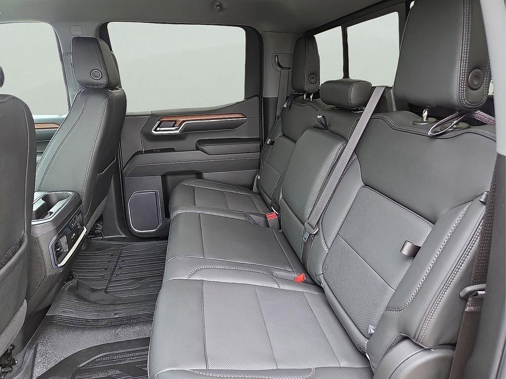 Used 2023 GMC Sierra 1500 Denali w/ Technology Package AWD/4WD image 12