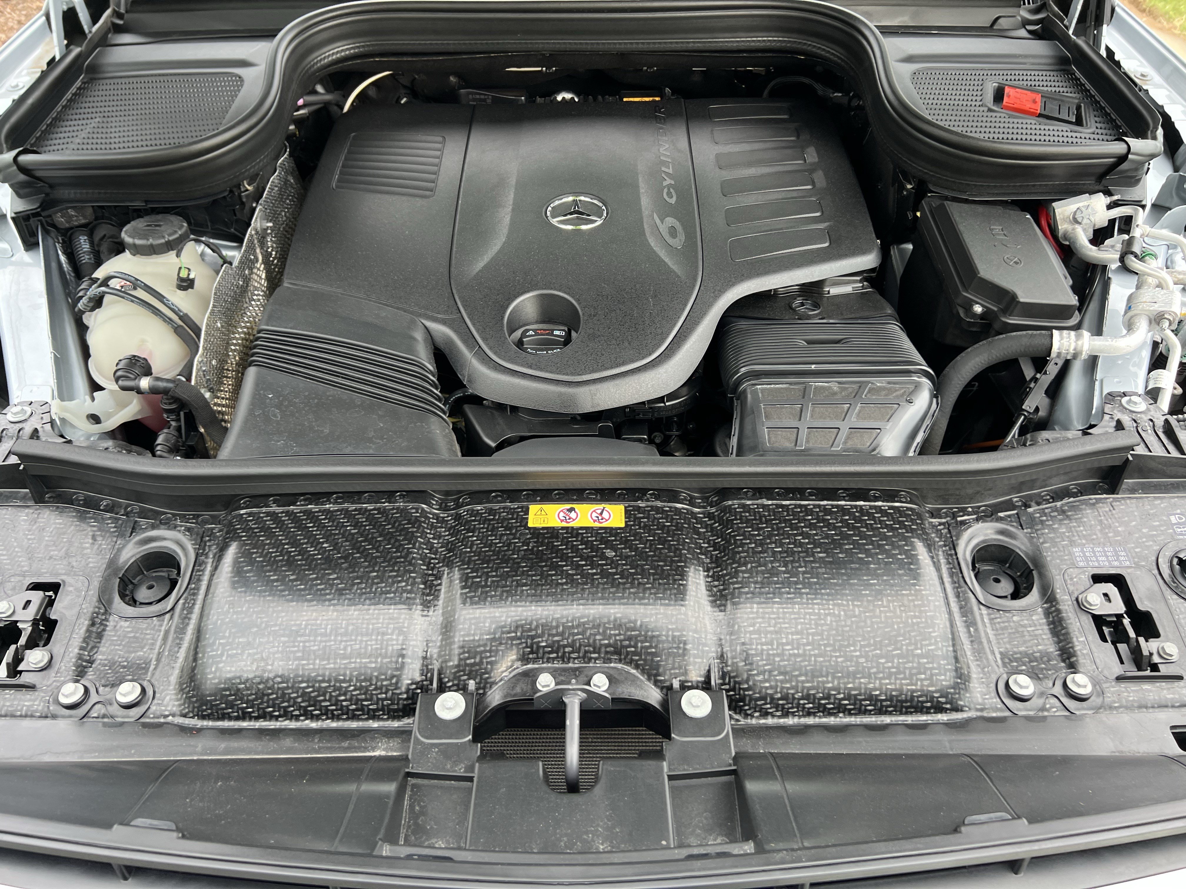 Used 2025 Mercedes-Benz GLS 450 4MATIC w/ AMG Line Exterior image 36