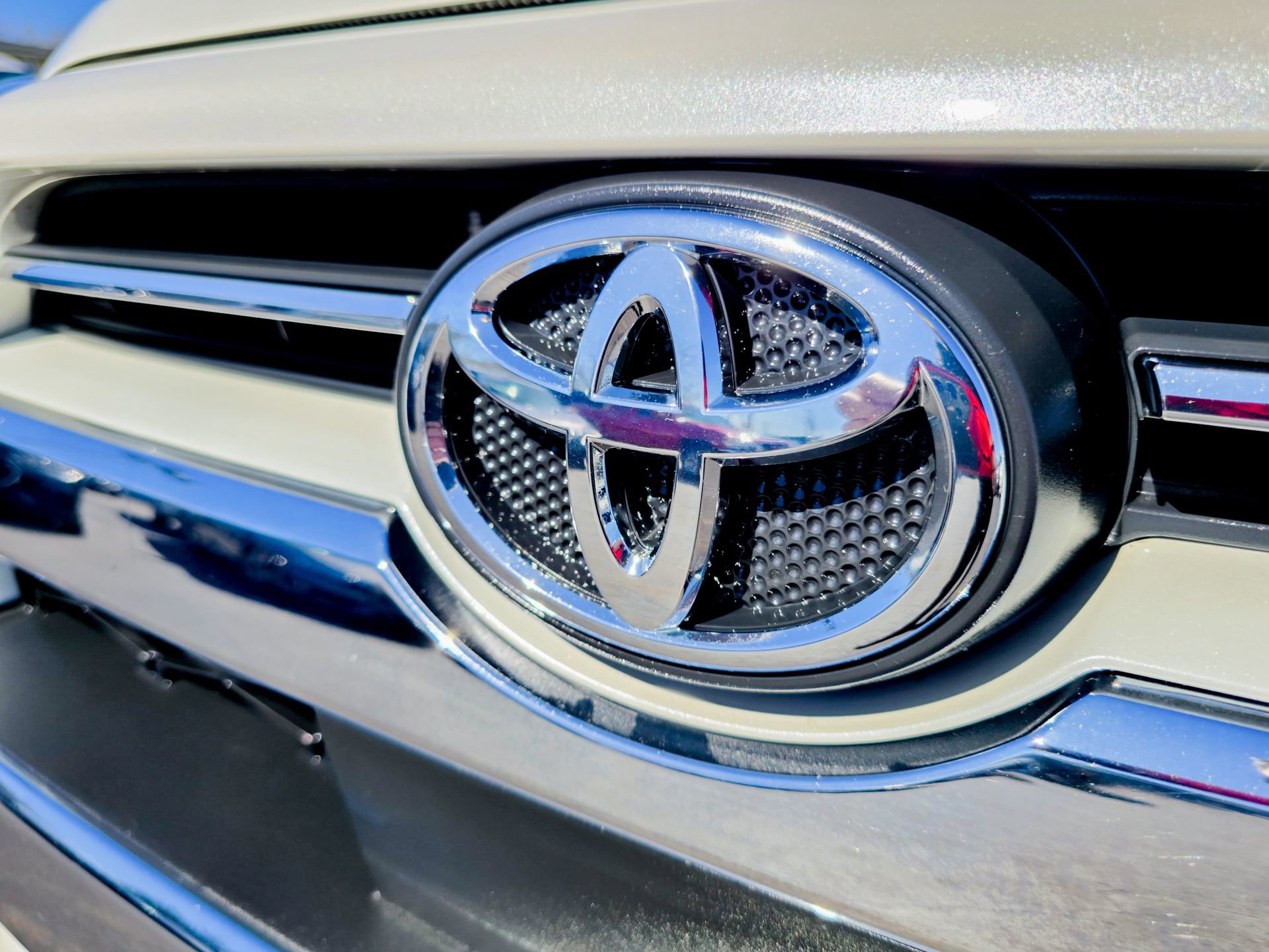 Used 2022 Toyota 4Runner Limited image 3