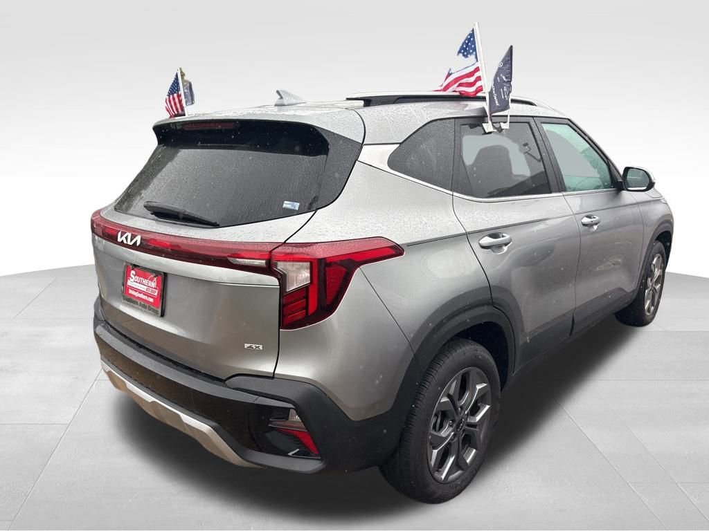 Certified 2024 Kia Seltos S image 12