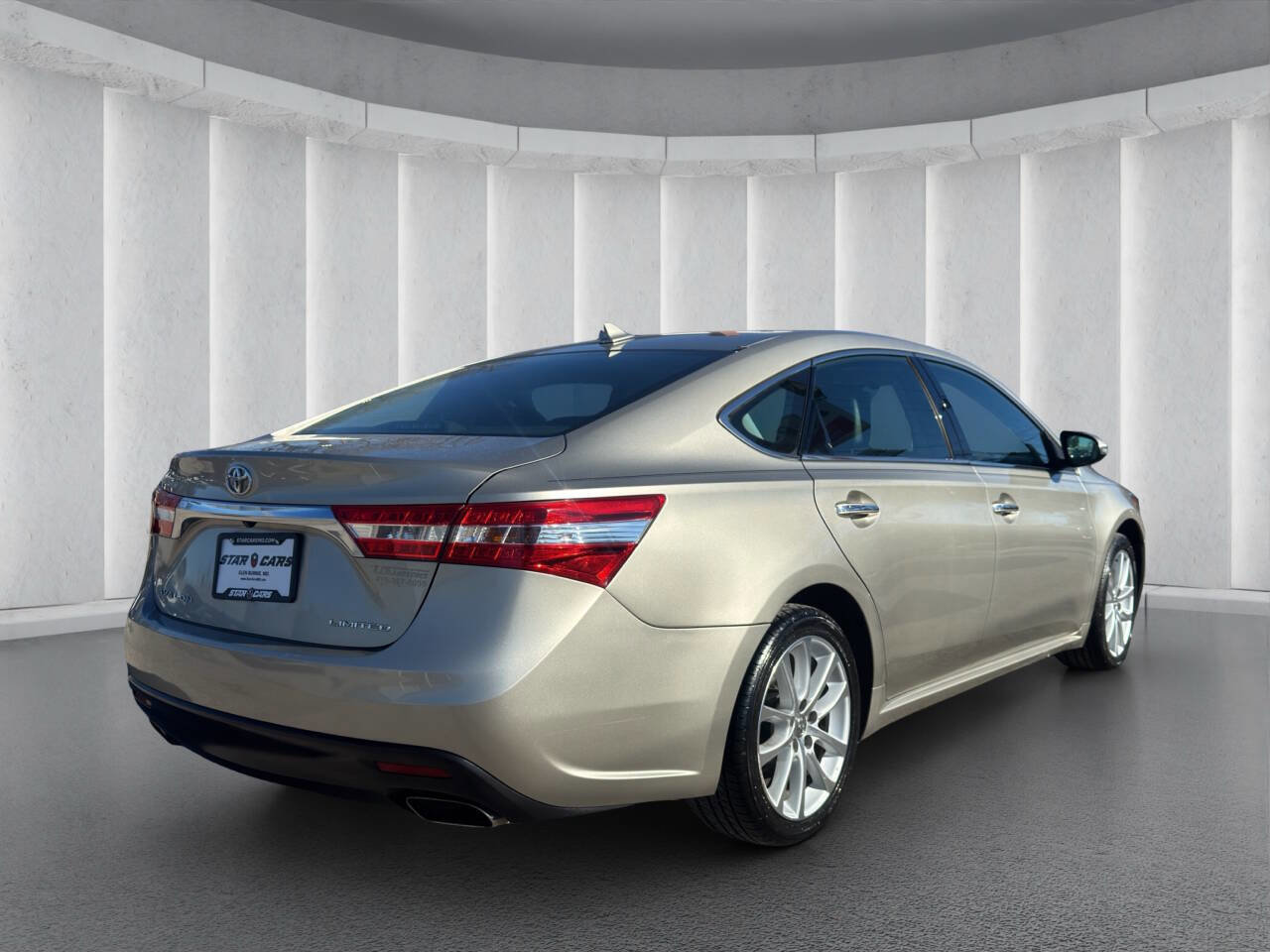 Used 2014 Toyota Avalon XLE Premium image 5