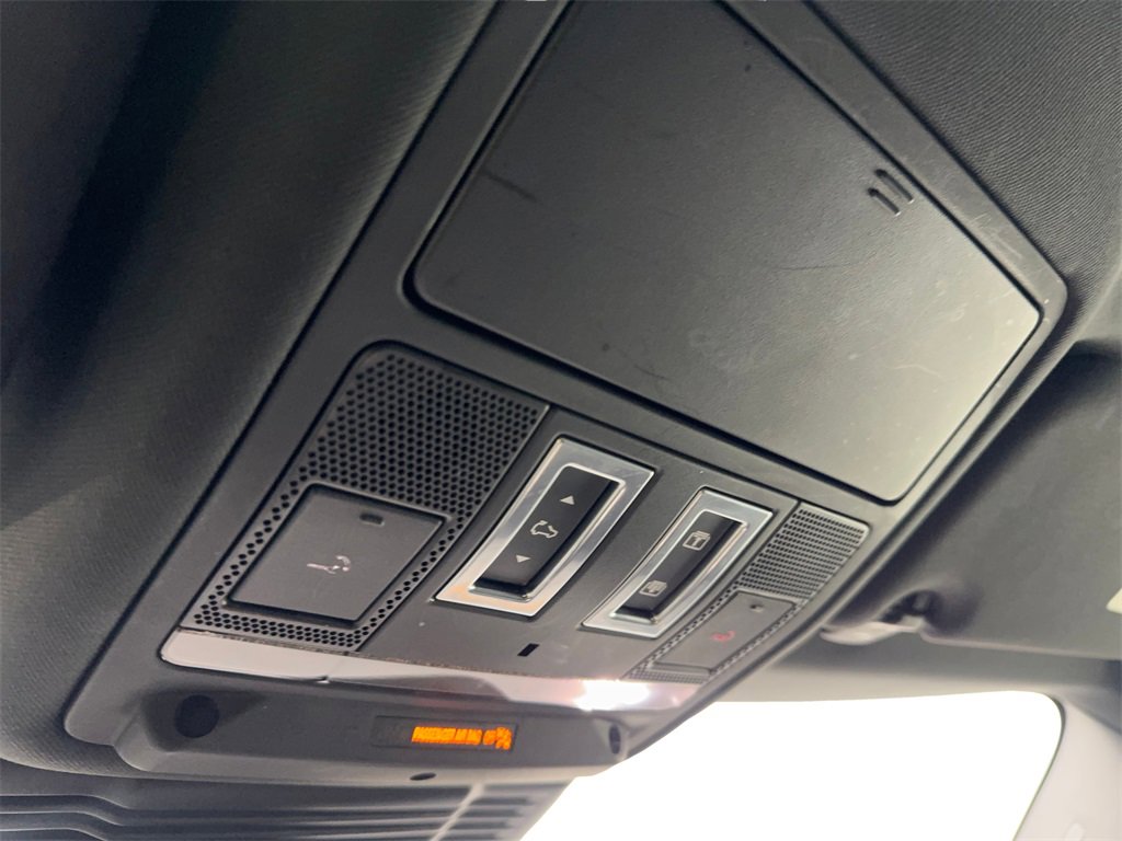 Used 2021 Land Rover Range Rover Evoque R-Dynamic SE image 74