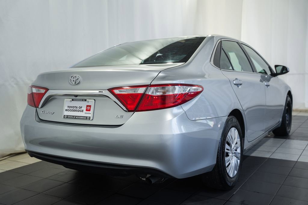 Used 2017 Toyota Camry LE FWD image 4