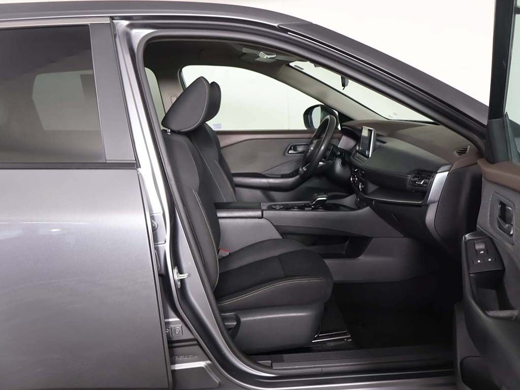 Used 2023 Nissan Rogue S AWD/4WD image 34